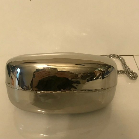 REAL SILVER VINTAGE SAKS FIFTH AVENUE PURSE BAG! - Picture 7 of 10